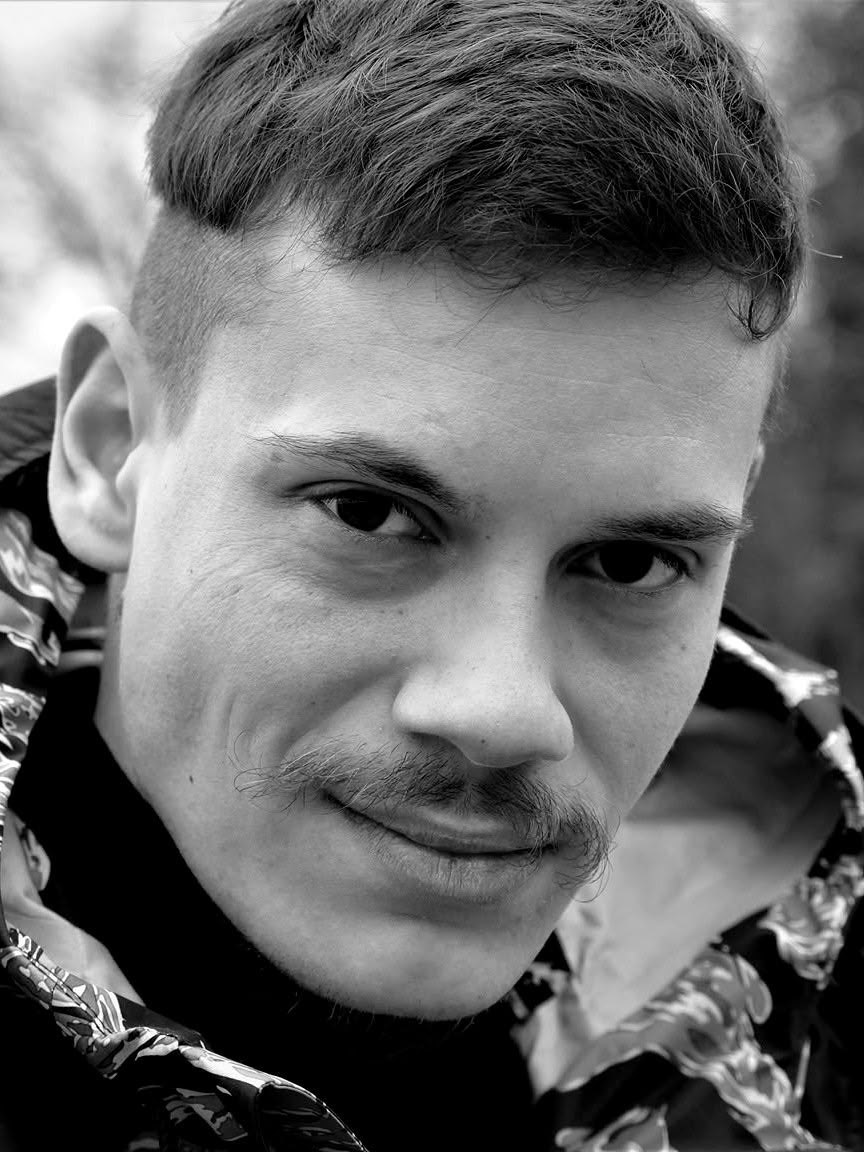 Portrait de Gabriel, photographe et vidéaste partenaire